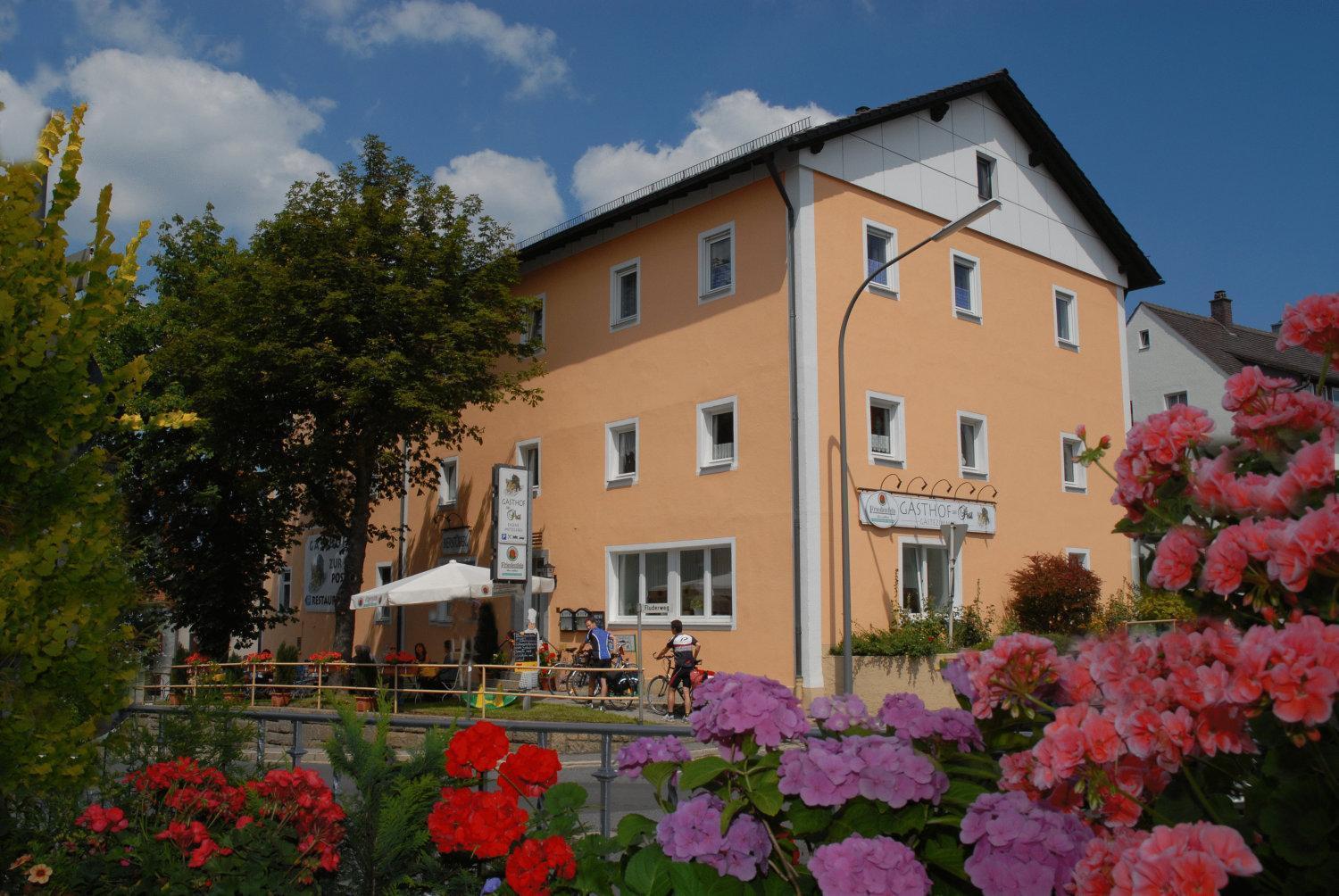 Gasthof Zur Post Hotel Und Parkplatz Vohenstrauss Exterior photo